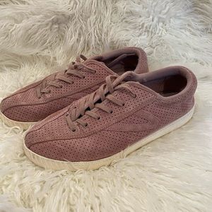 COMFY Tretorn Sneakers- Violet Suede